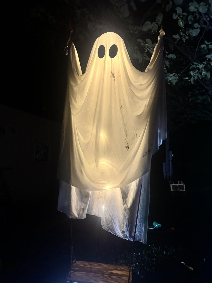 Customer Halloween display